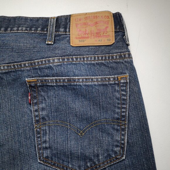 Levi's 569 Men's Size 42/32 Medium Wash Straight Legs Blue Jeans - Picture 11 of 14